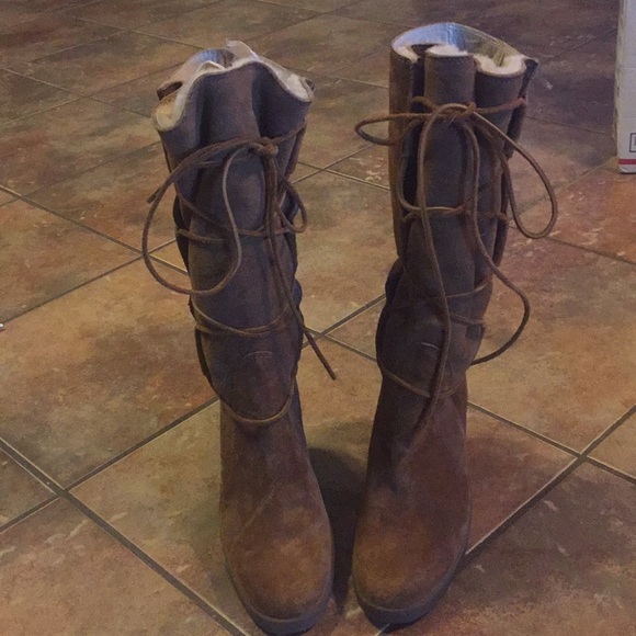 UGG Shoes - EUC Ugg suede/leather feel wedge lace up boots